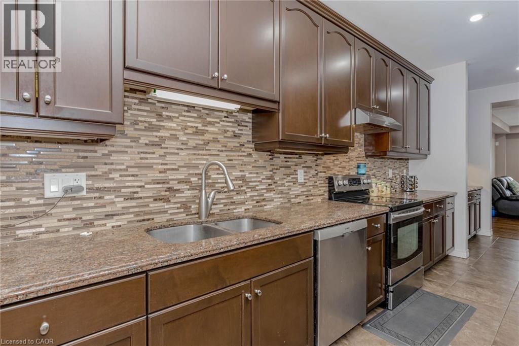 2 DOON CREEK Street thumbnail 15