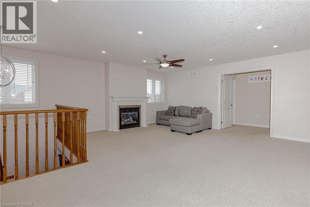 2 DOON CREEK Street thumbnail 27