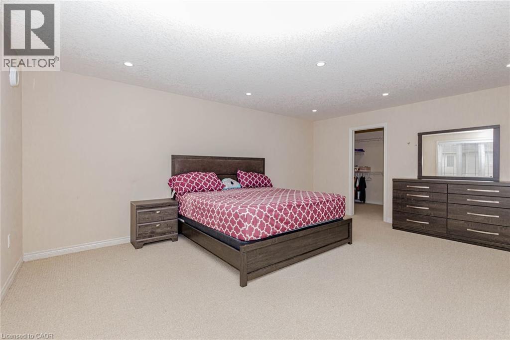 2 DOON CREEK Street thumbnail 31