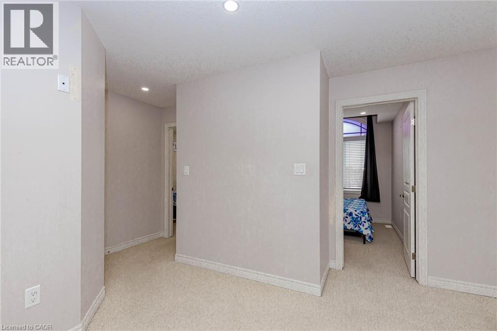 2 DOON CREEK Street thumbnail 39