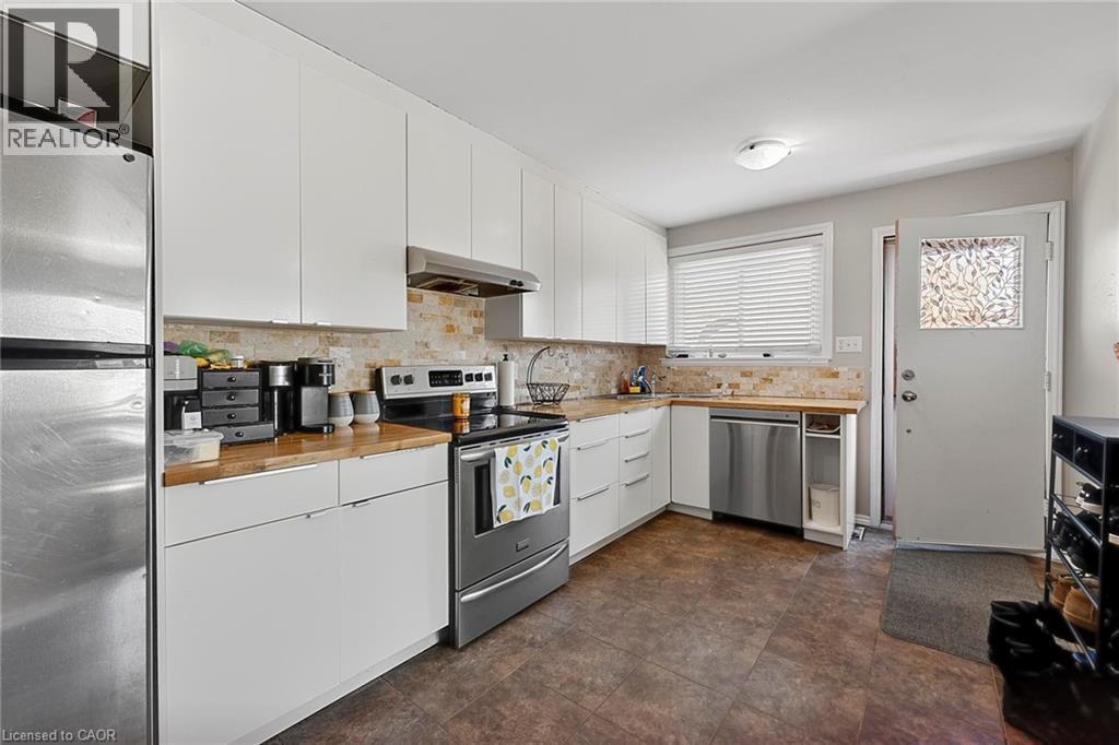 228 HOLBORN Drive thumbnail 4