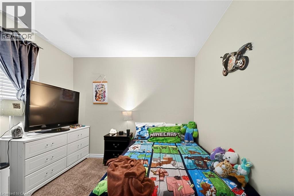 228 HOLBORN Drive thumbnail 18