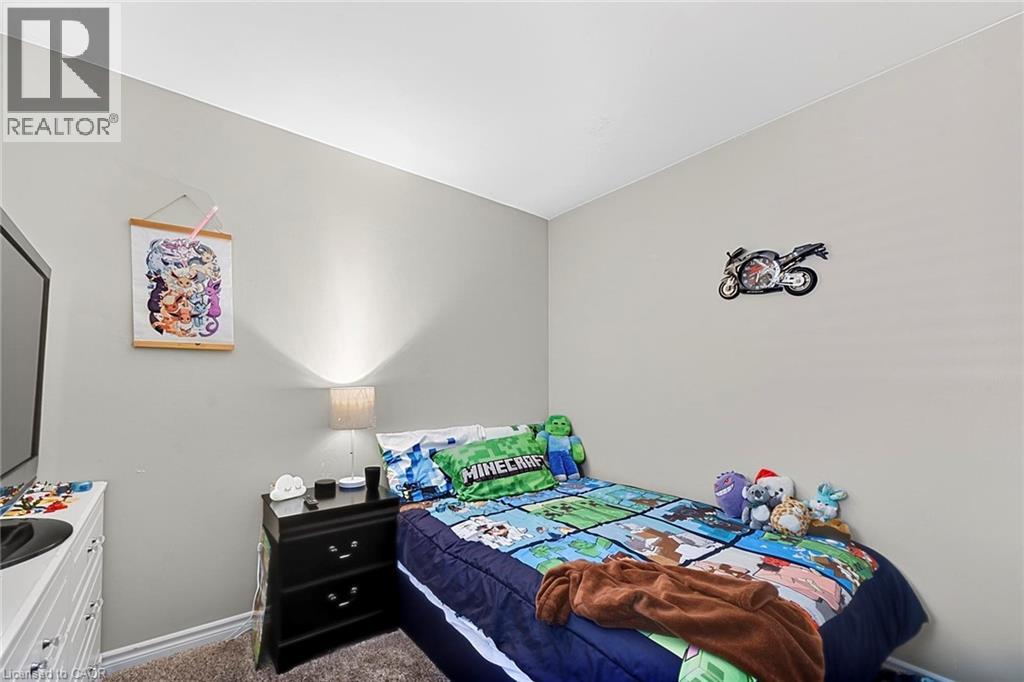 228 HOLBORN Drive thumbnail 17