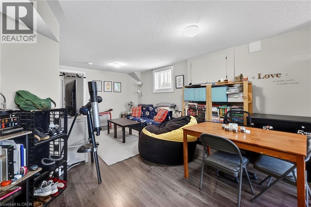 228 HOLBORN Drive thumbnail 23