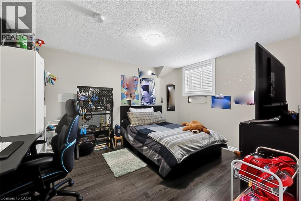 228 HOLBORN Drive thumbnail 27