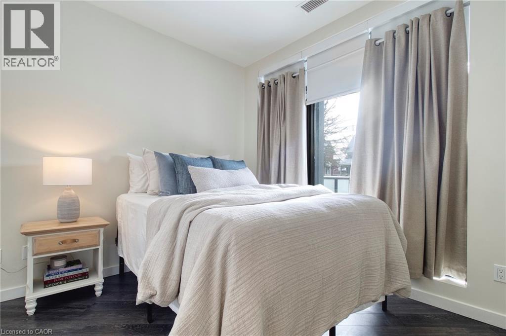 690 KING Street W Unit# 101 thumbnail 13