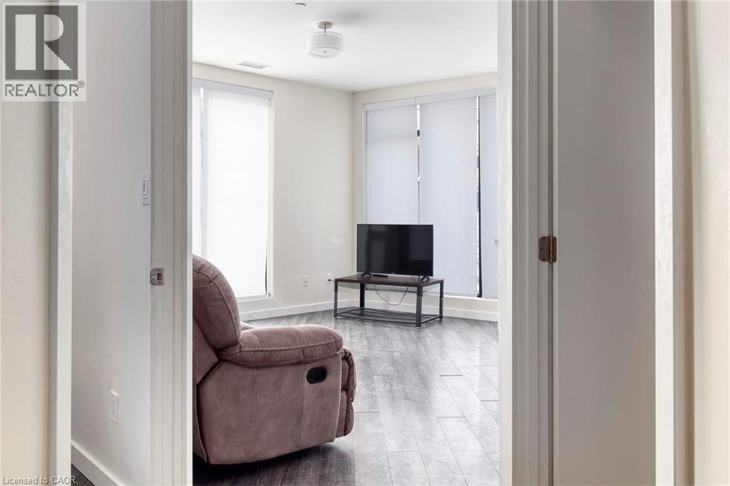 690 KING Street W Unit# 101 thumbnail 17