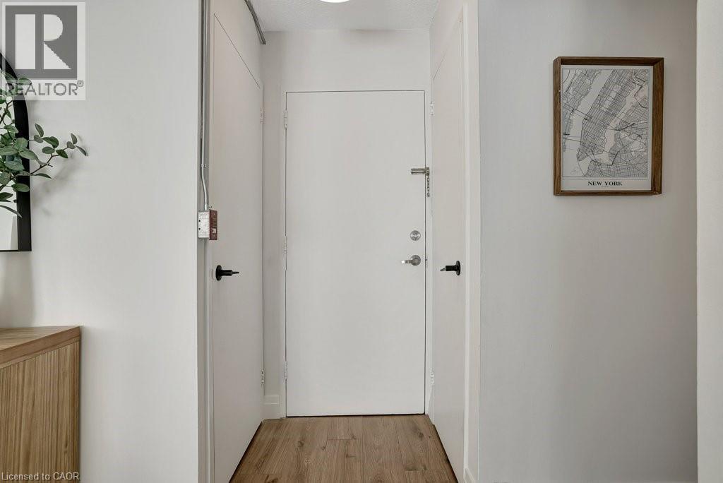 1100 COURTLAND Avenue E Unit# 107 thumbnail 4