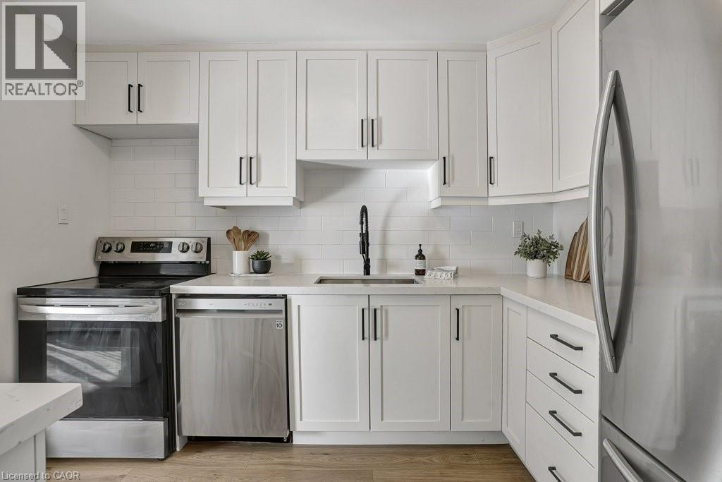 1100 COURTLAND Avenue E Unit# 107 thumbnail 9