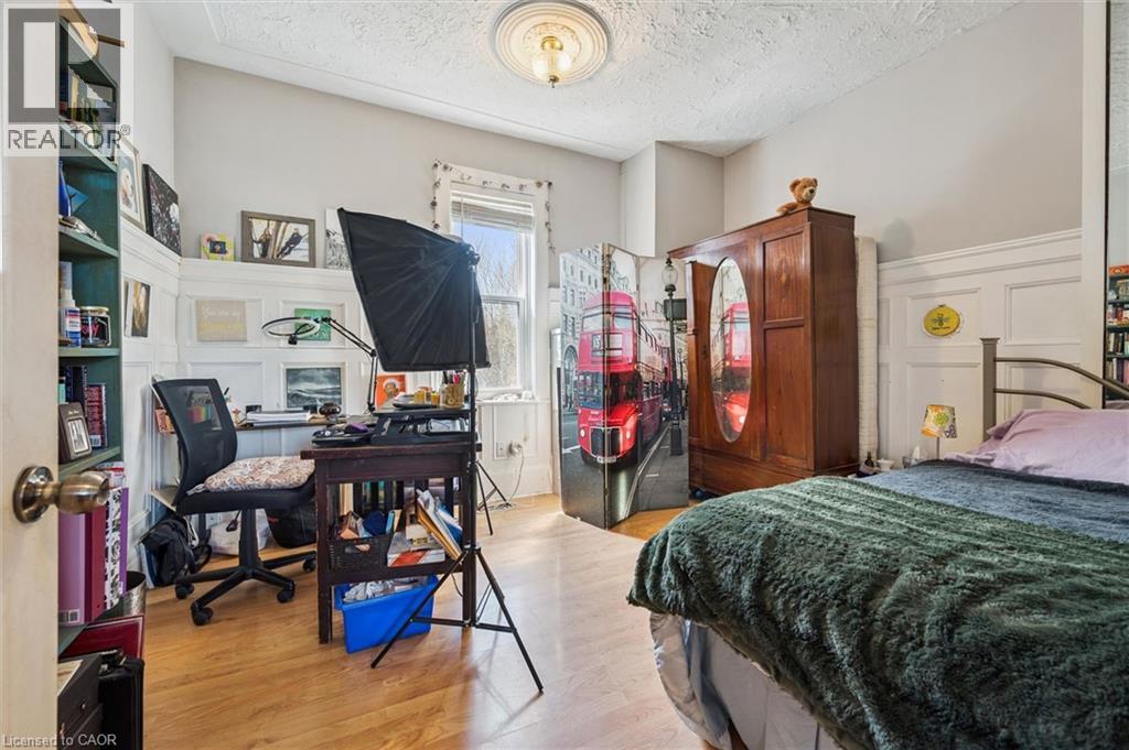 156 WELLINGTON Street N thumbnail 25