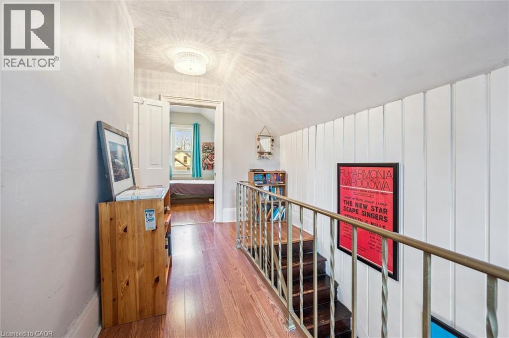 156 WELLINGTON Street N thumbnail 26