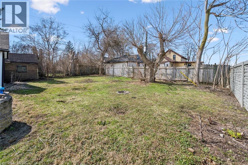 156 WELLINGTON Street N thumbnail 37