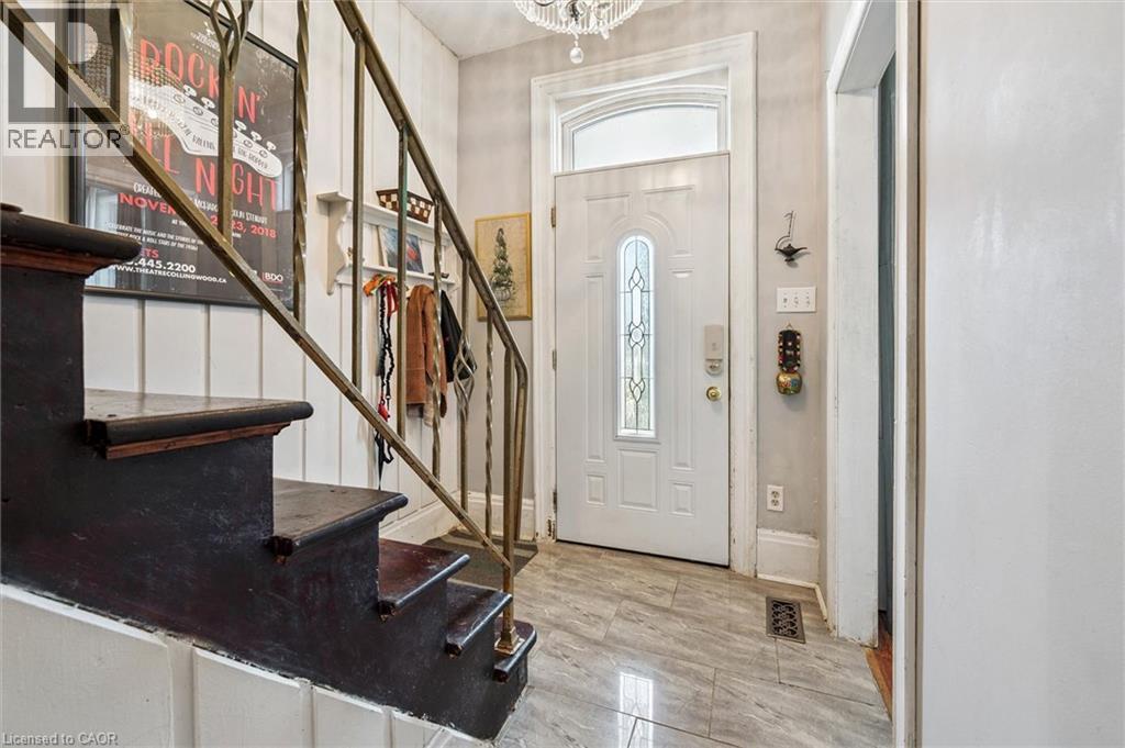 156 WELLINGTON Street N thumbnail 6