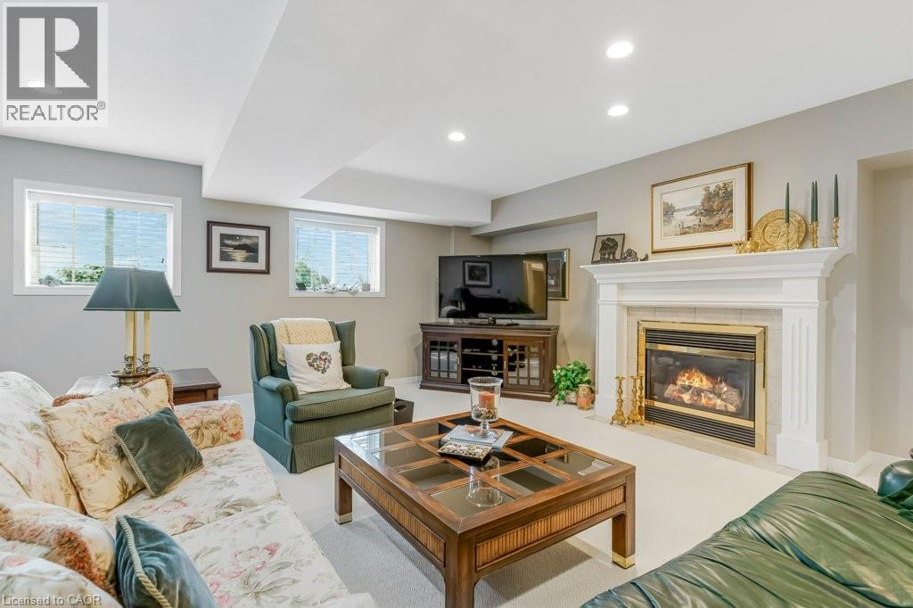 369 GEORGE Street N Unit# 2 thumbnail 32