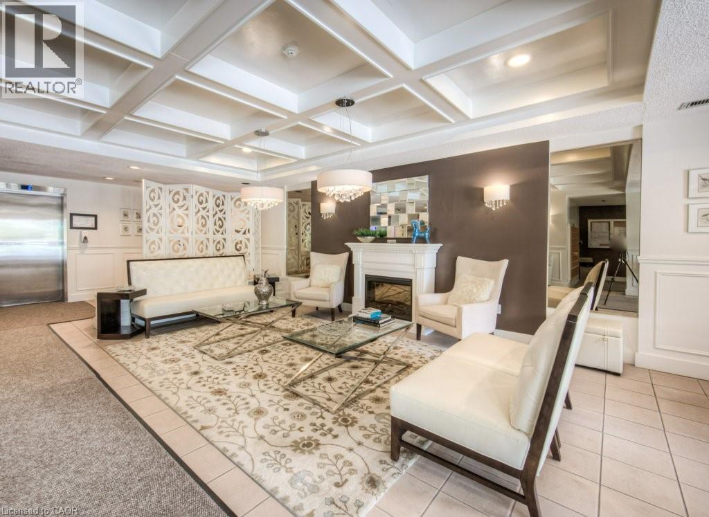 265 WESTCOURT Place Unit# 505 thumbnail 2