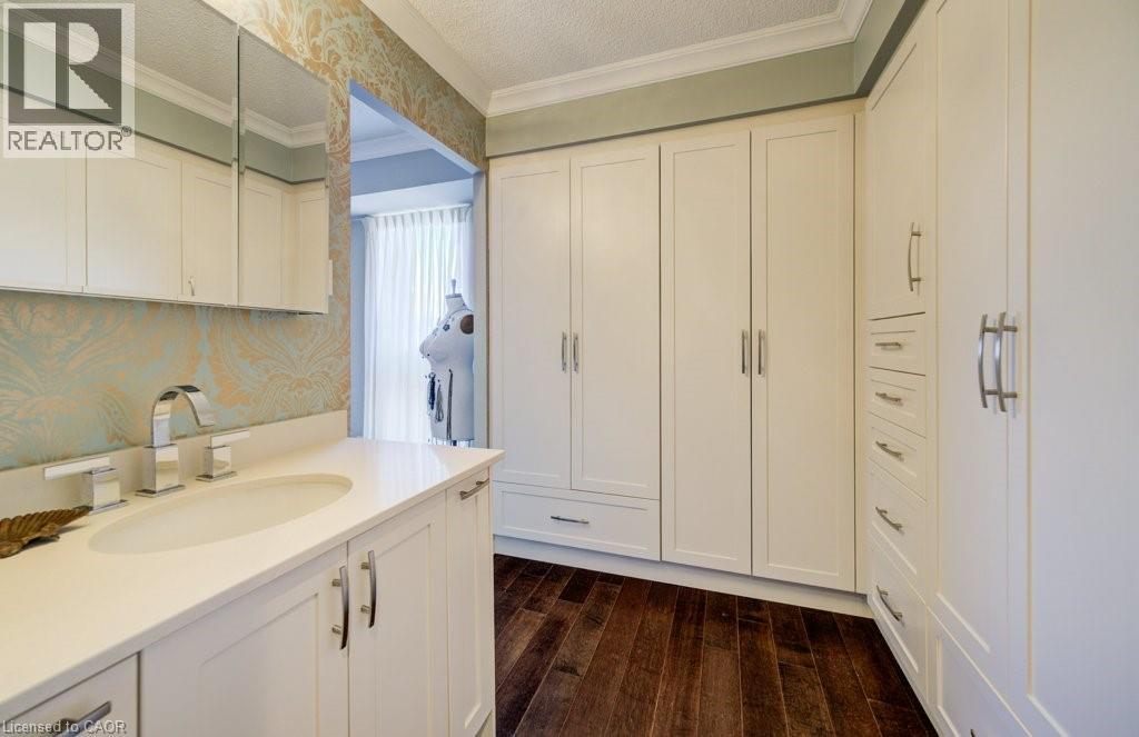 265 WESTCOURT Place Unit# 505 thumbnail 24