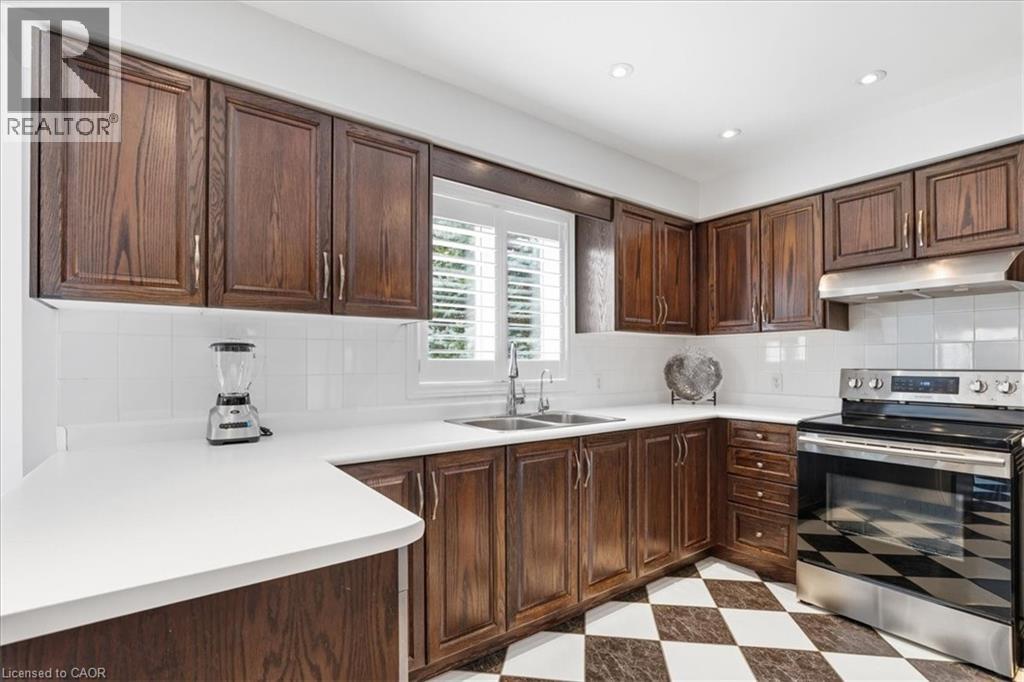 54 WOODCREST Court thumbnail 14