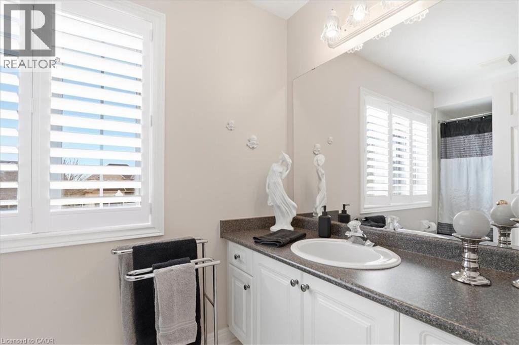 54 WOODCREST Court thumbnail 33