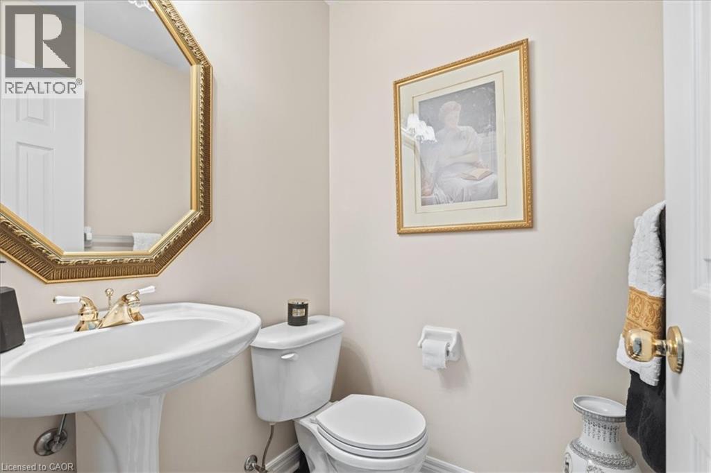 54 WOODCREST Court thumbnail 9