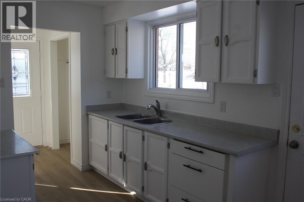 71 NICKOLAS Crescent thumbnail 17