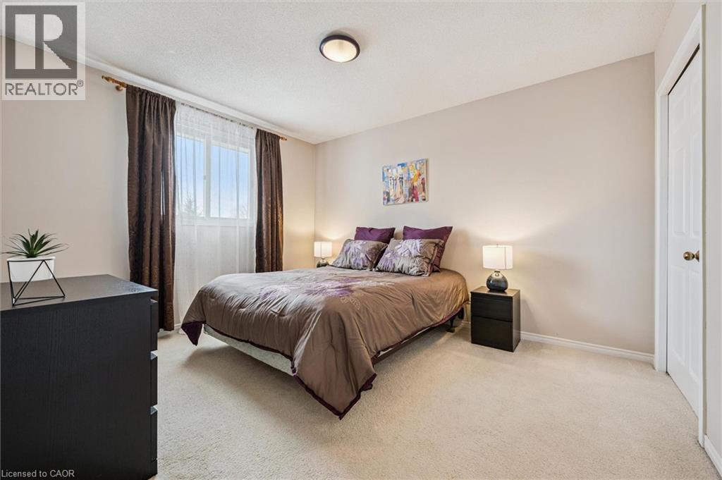 488 HEATHER HILL Place thumbnail 25