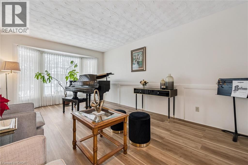 488 HEATHER HILL Place thumbnail 9