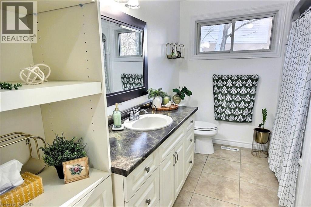 16 SULLIVAN Court thumbnail 17