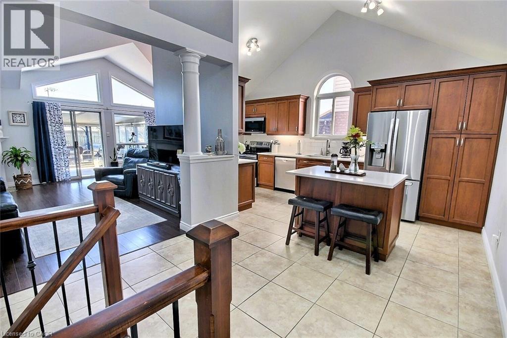 16 SULLIVAN Court thumbnail 3