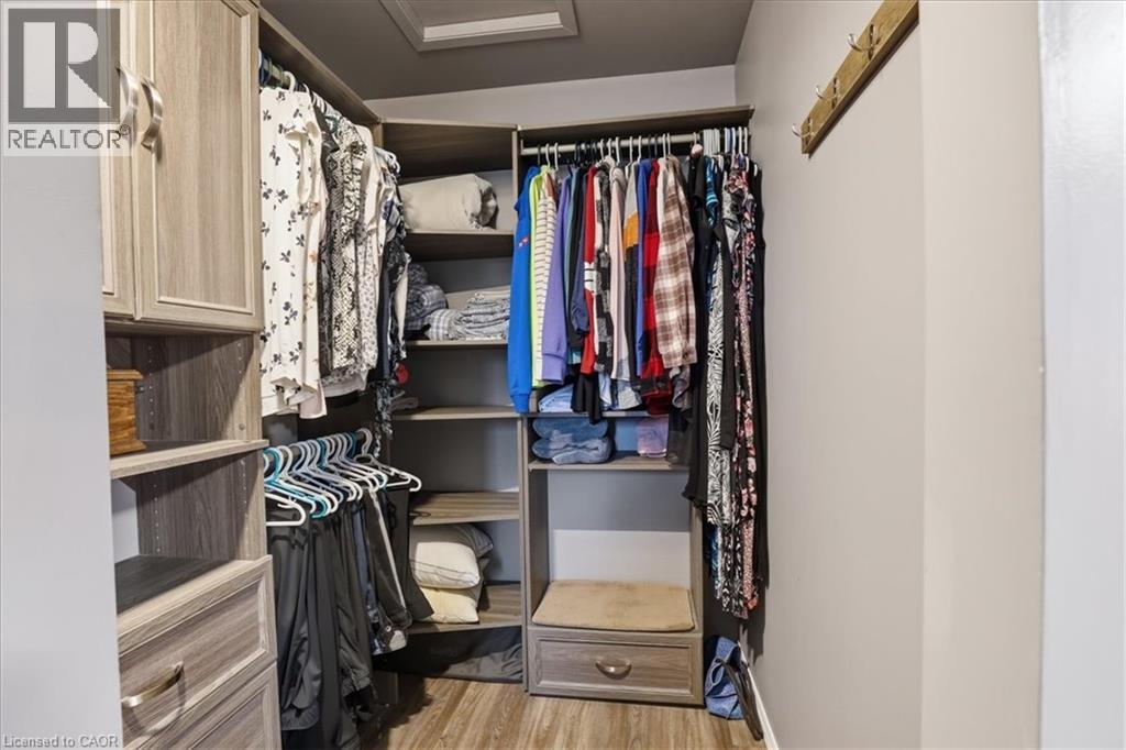 10 HOLBORN Court Unit# 30 thumbnail 31