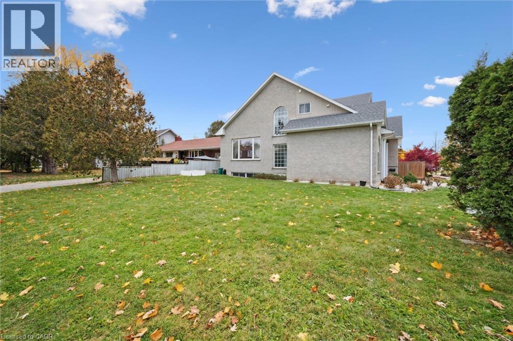 122 GRAND RIVER Boulevard thumbnail 38