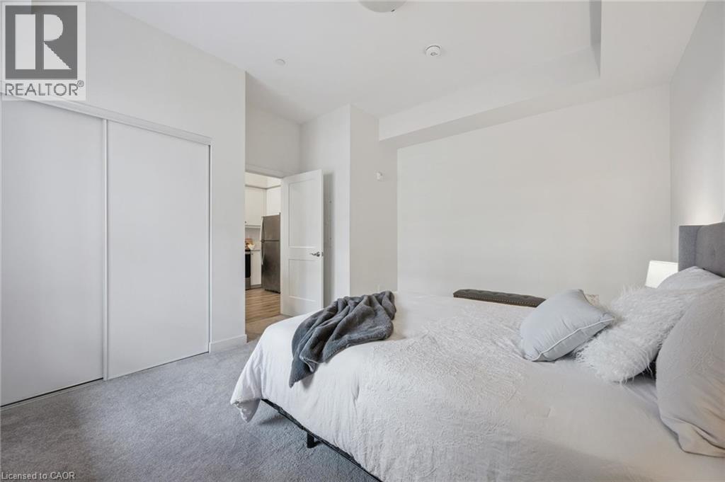 251 NORTHFIELD Drive E Unit# 105 thumbnail 11