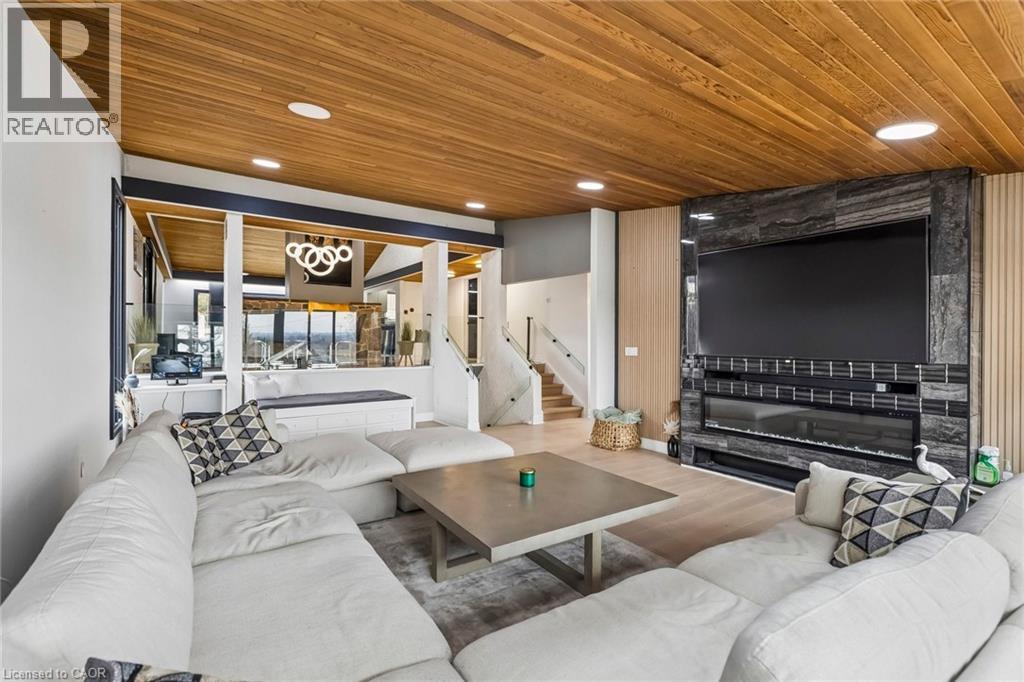 3 CHICOPEE Terrace thumbnail 8