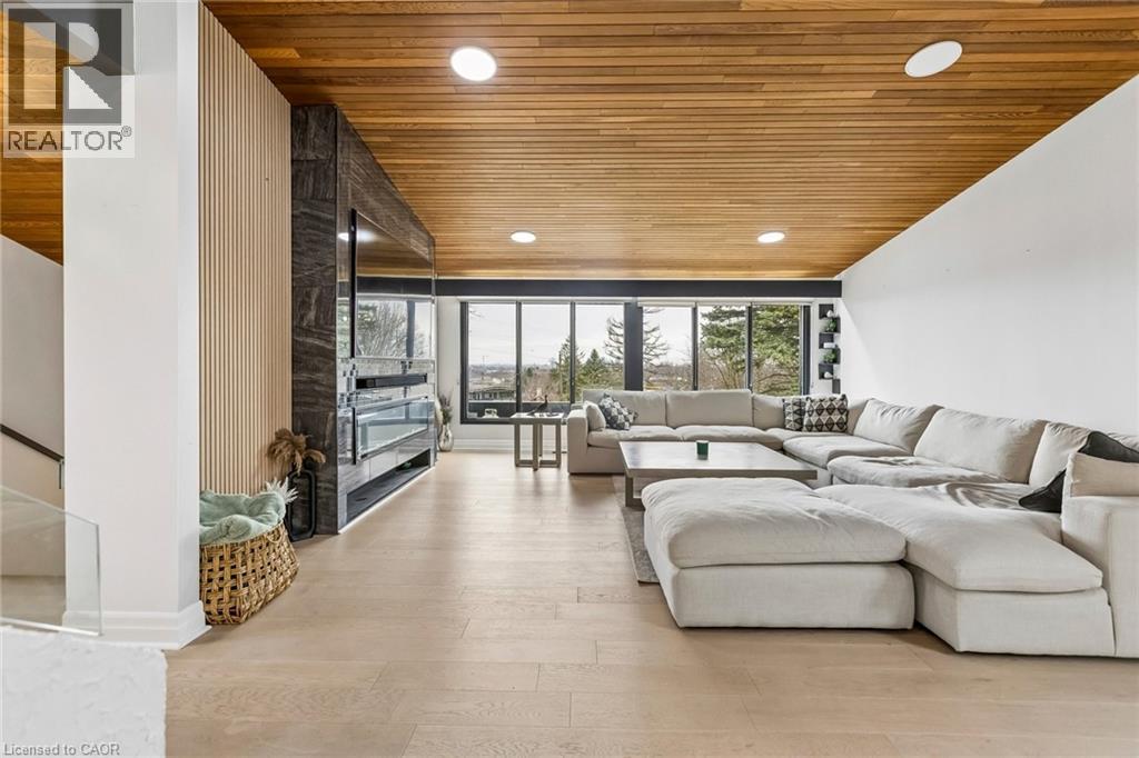 3 CHICOPEE Terrace thumbnail 6