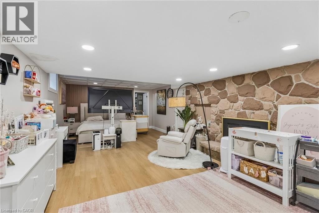 3 CHICOPEE Terrace thumbnail 27