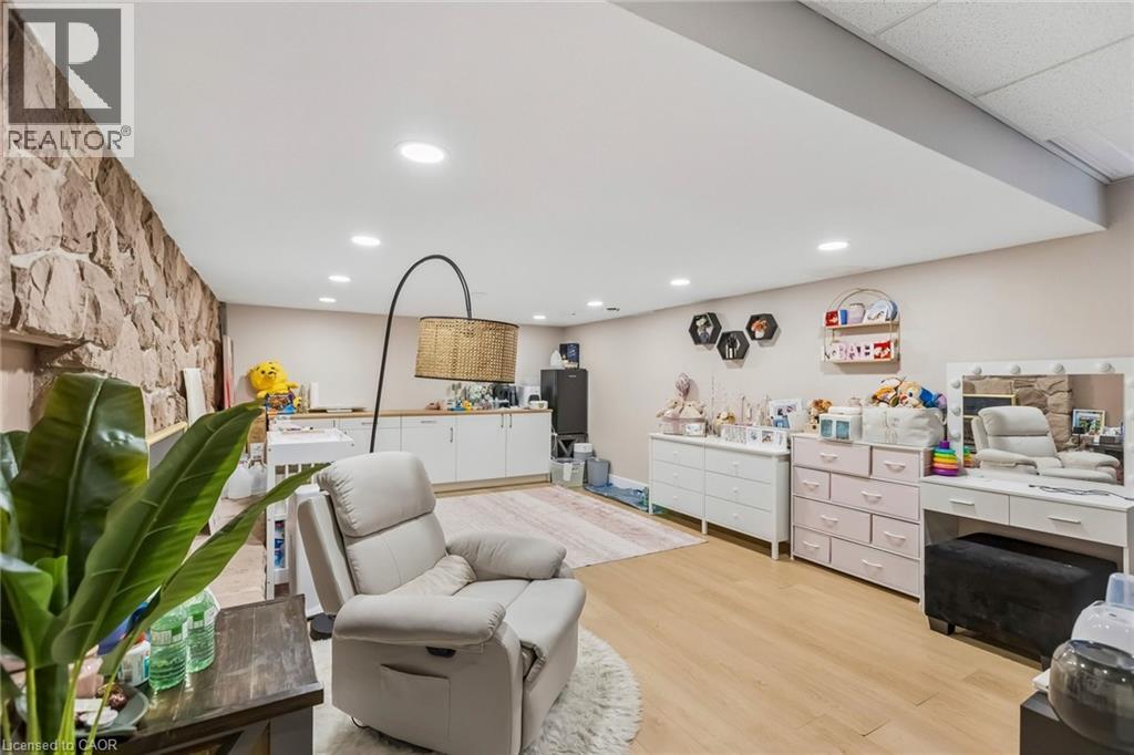 3 CHICOPEE Terrace thumbnail 25