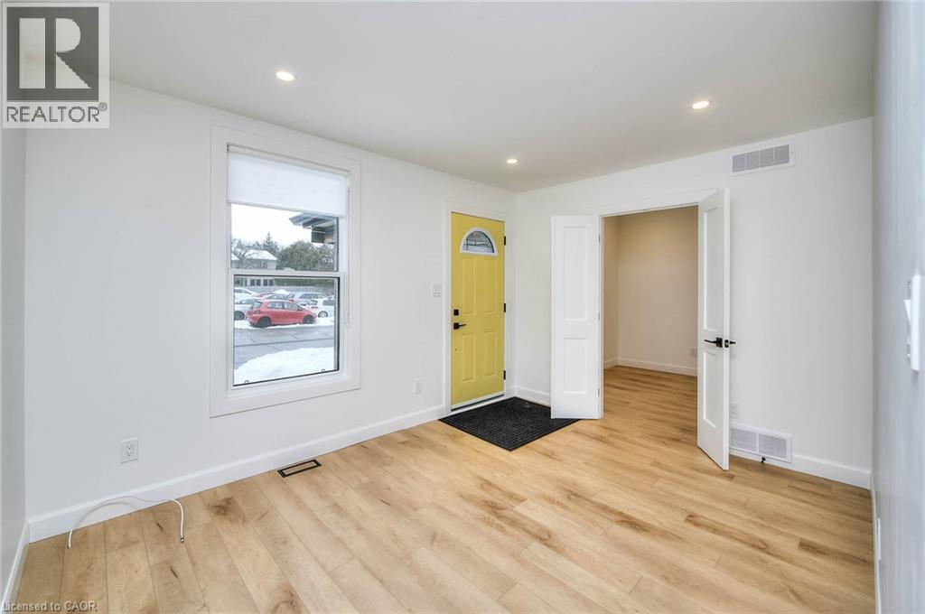 2 ESSON Street thumbnail 10