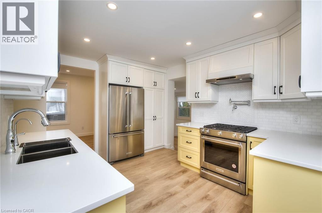 2 ESSON Street thumbnail 17