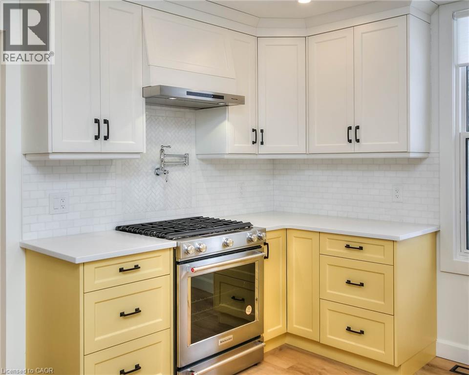 2 ESSON Street thumbnail 20