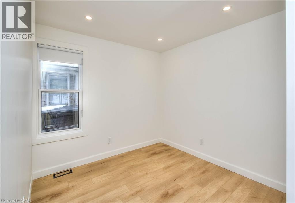 2 ESSON Street thumbnail 22