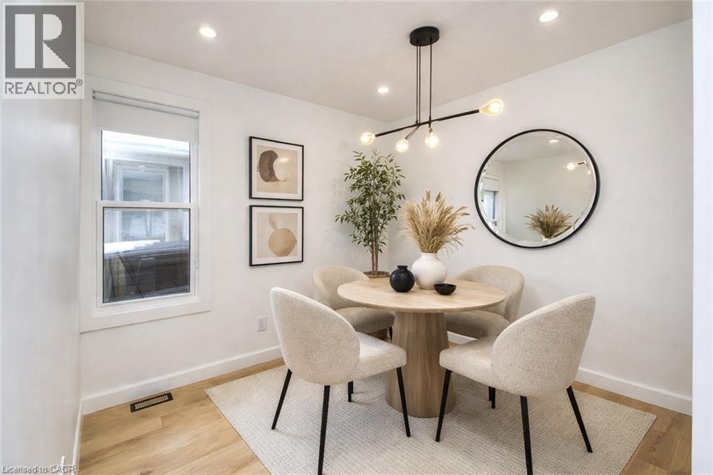 2 ESSON Street thumbnail 23