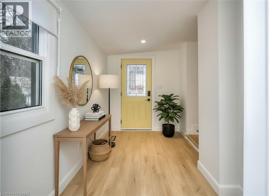 2 ESSON Street thumbnail 25