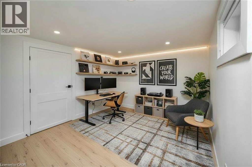 2 ESSON Street thumbnail 32