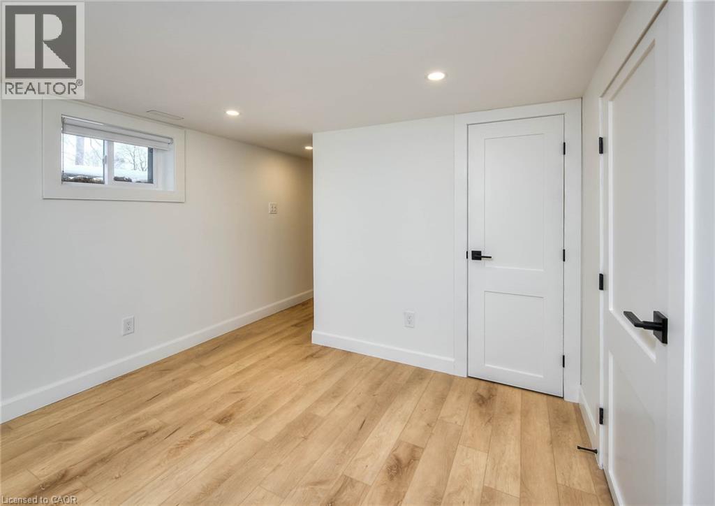 2 ESSON Street thumbnail 33