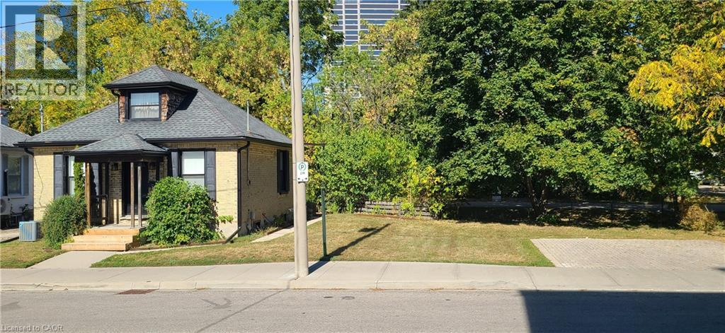 2 ESSON Street thumbnail 5