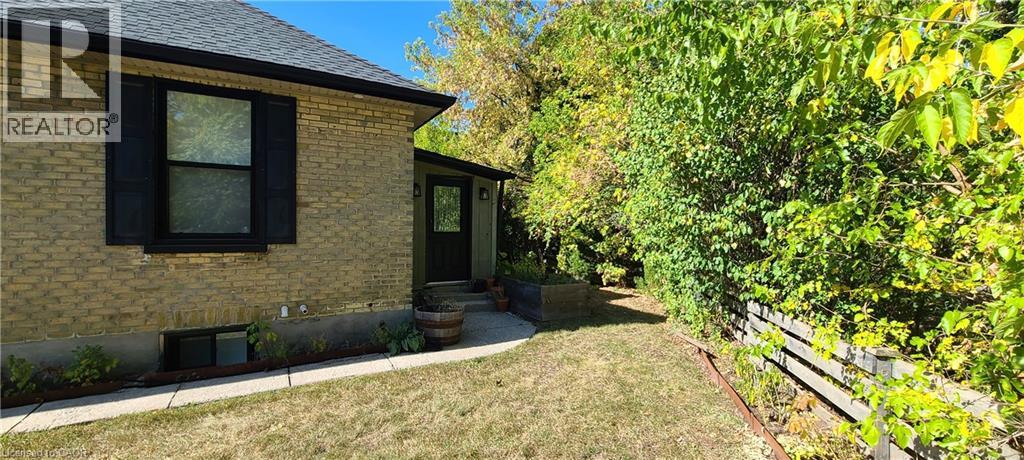 2 ESSON Street thumbnail 7