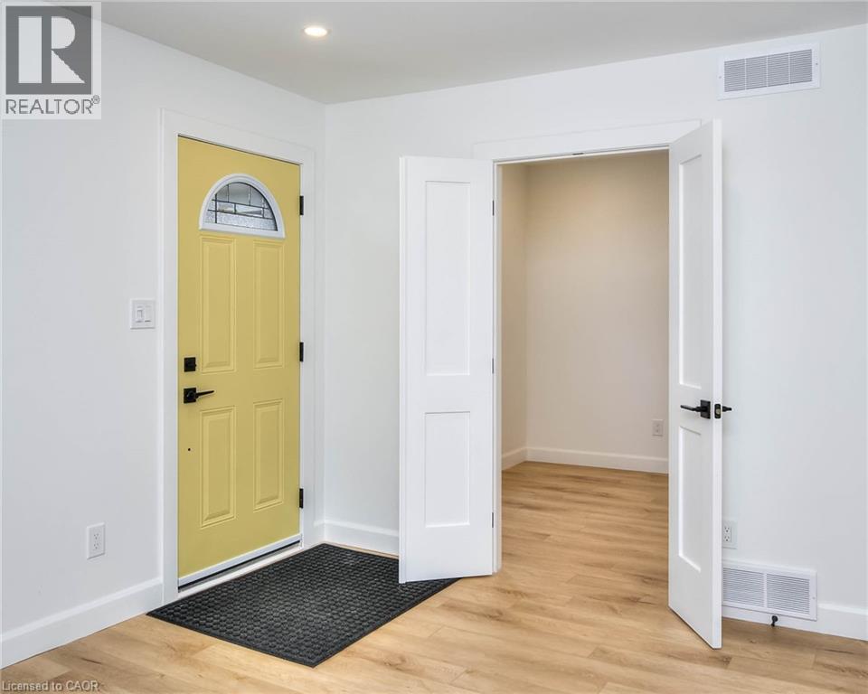 2 ESSON Street thumbnail 9