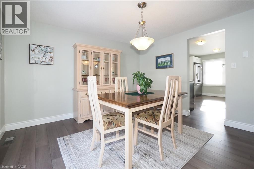 20 FIELDSTONE Walk thumbnail 13