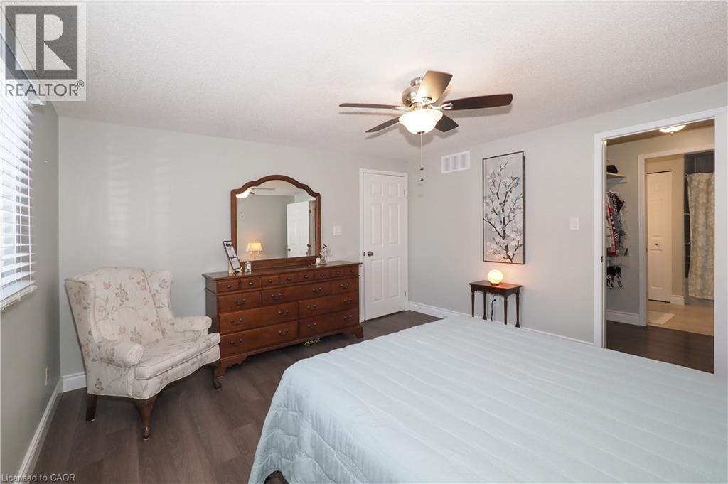 20 FIELDSTONE Walk thumbnail 26