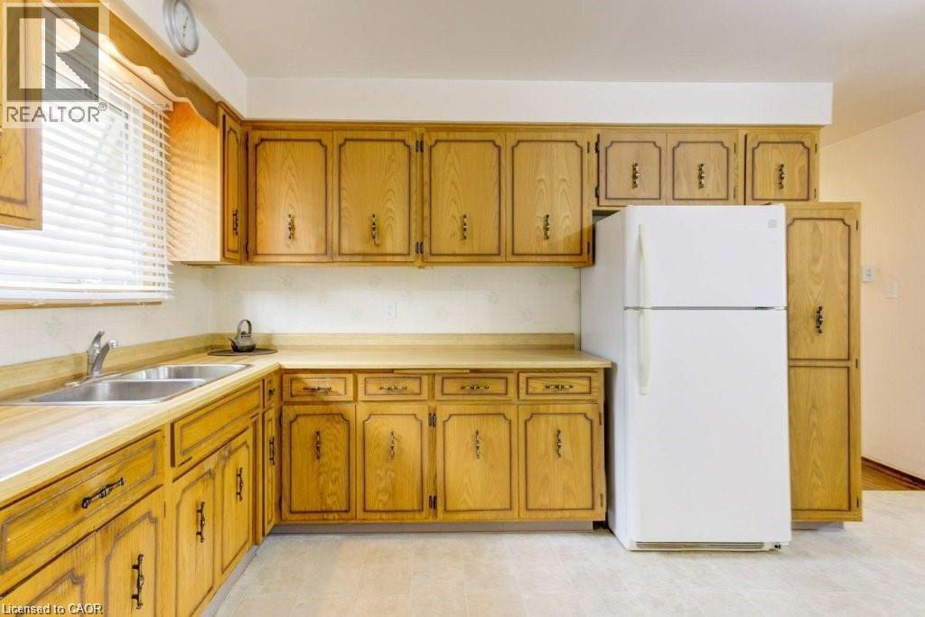 582 SKYLARK Road thumbnail 14