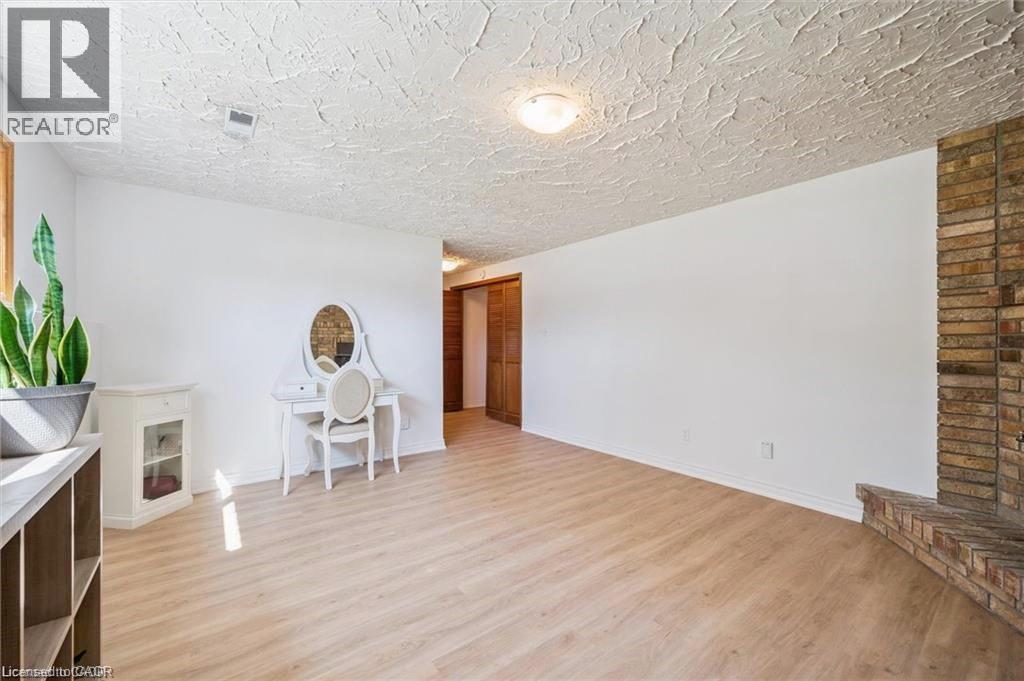 582 SKYLARK Road thumbnail 22